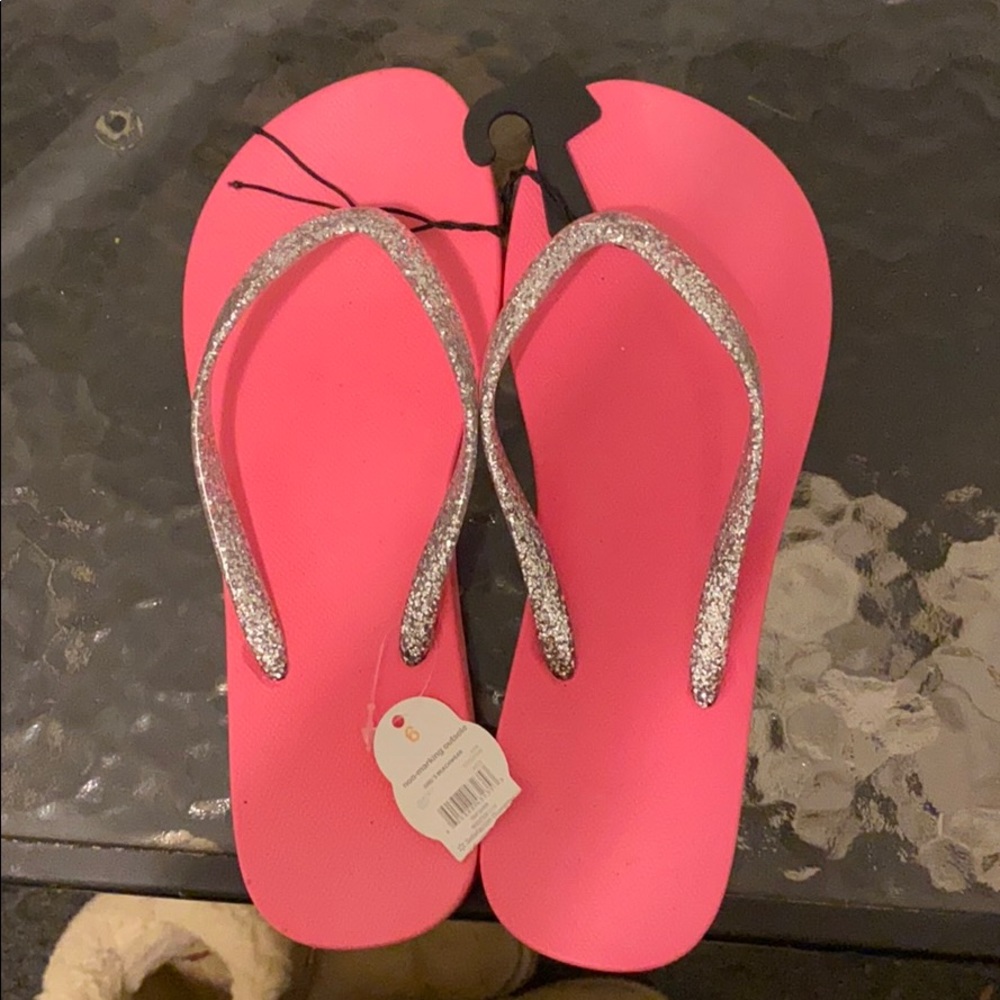Brand new Pink and sliver flip flops